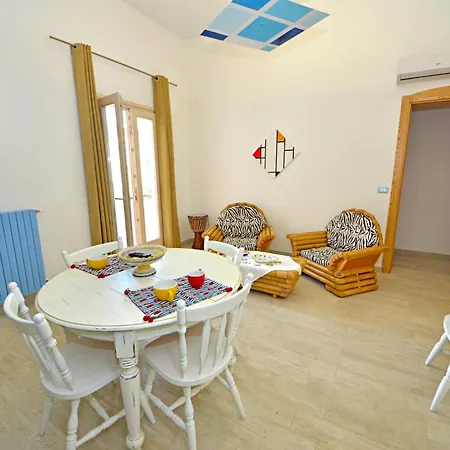 Casa Mondrian - Comfort E Design Con Piscina Privata * Tiggiano