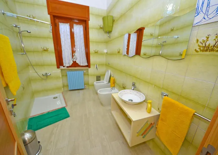 Casa Mondrian - Comfort E Design Con Piscina Privata Feriehus Tiggiano