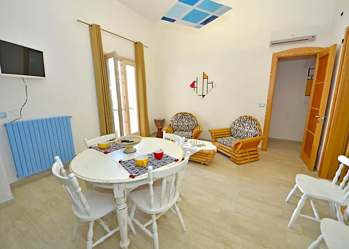 Casa Mondrian - Comfort E Design Con Piscina Privata * Tiggiano