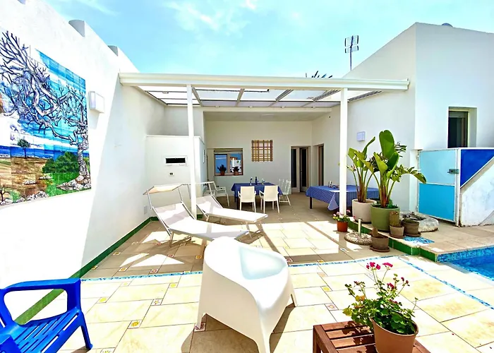 Casa Mondrian - Comfort E Design Con Piscina Privata Feriehus Tiggiano