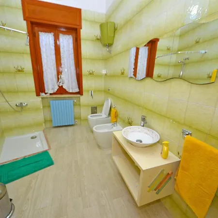 Casa Mondrian - Comfort E Design Con Piscina Privata Semesterbostad Tiggiano